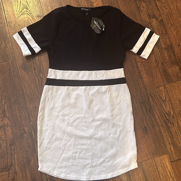 Pretty little thing dress - Picture 2 of 7